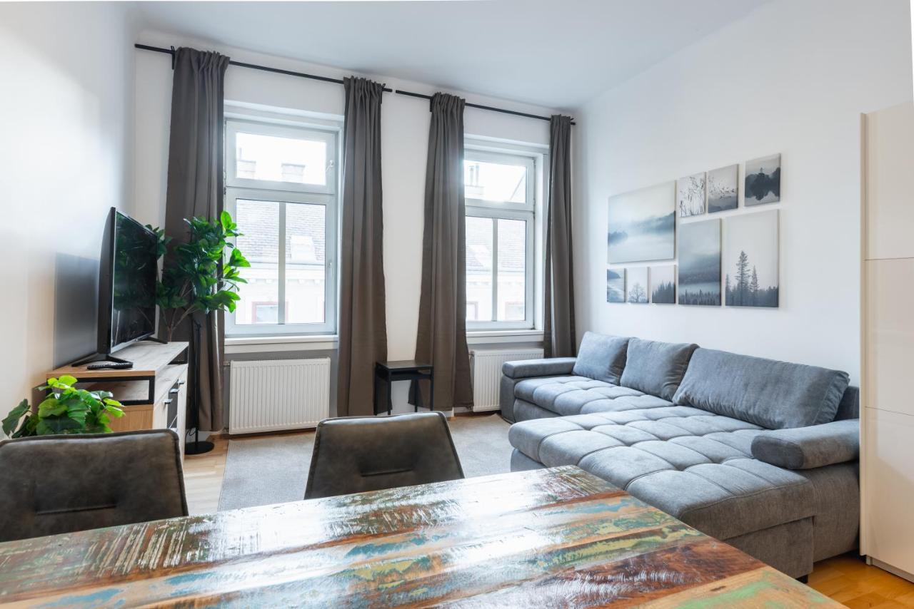 Cozy Apartment Steps Away From Subway Station Вена Экстерьер фото