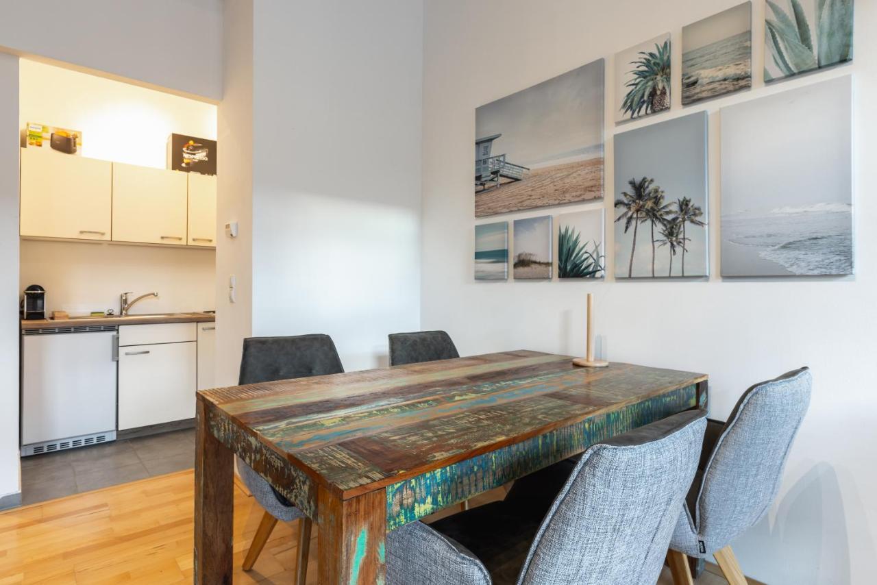 Cozy Apartment Steps Away From Subway Station Вена Экстерьер фото