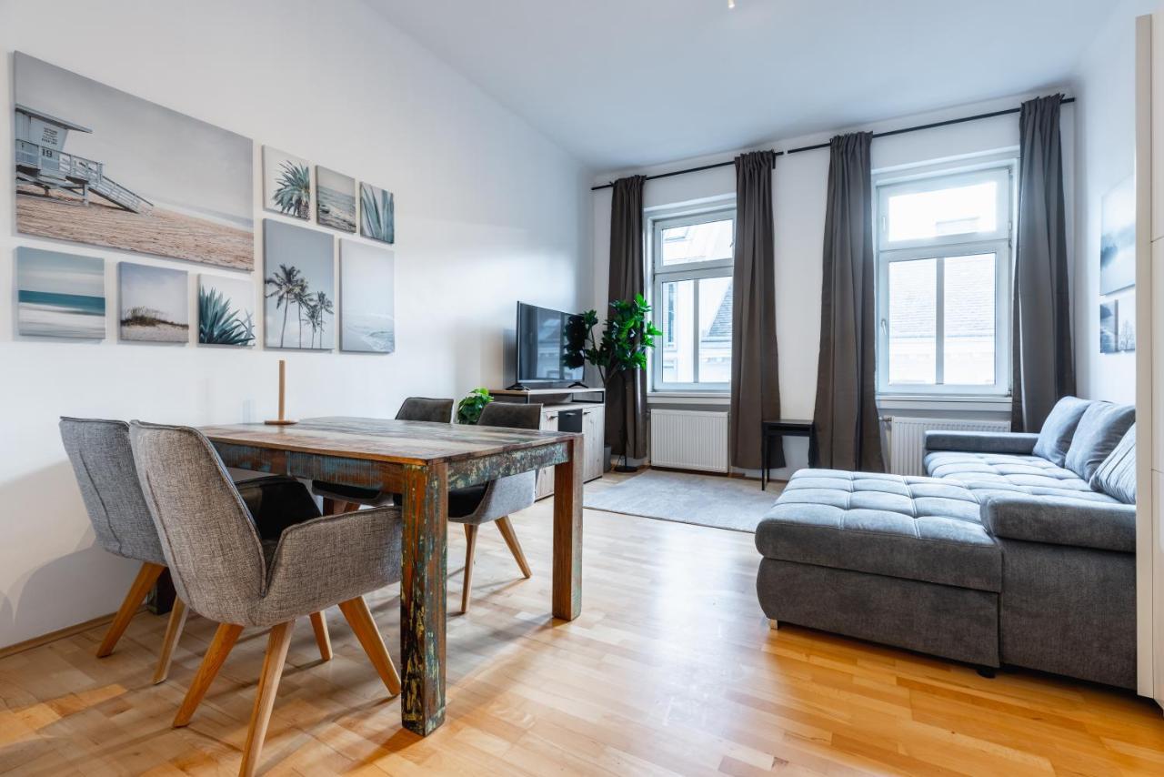 Cozy Apartment Steps Away From Subway Station Вена Экстерьер фото